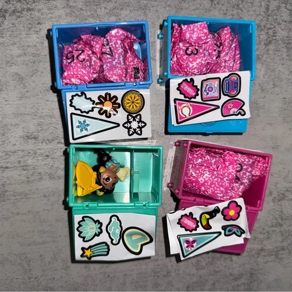 Disney Doorable Surprise Locker Set of 4 - Picture 3 of 3